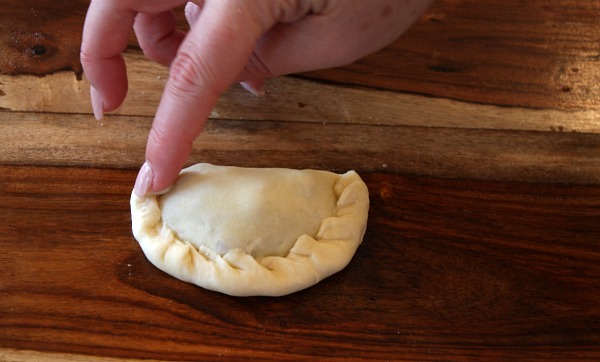 How to Make Beef Empanadas