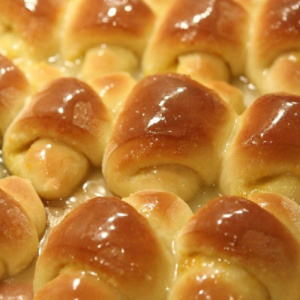 orange sticky buns