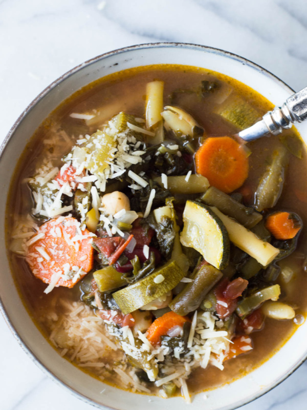 bowl of minestrone soup