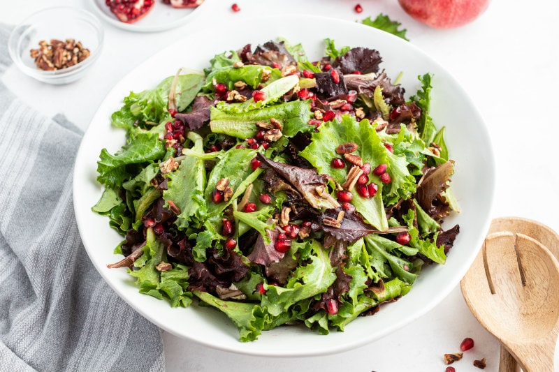 Mixed Green Salad with Pomegranate Seeds, Feta and Pecans – The