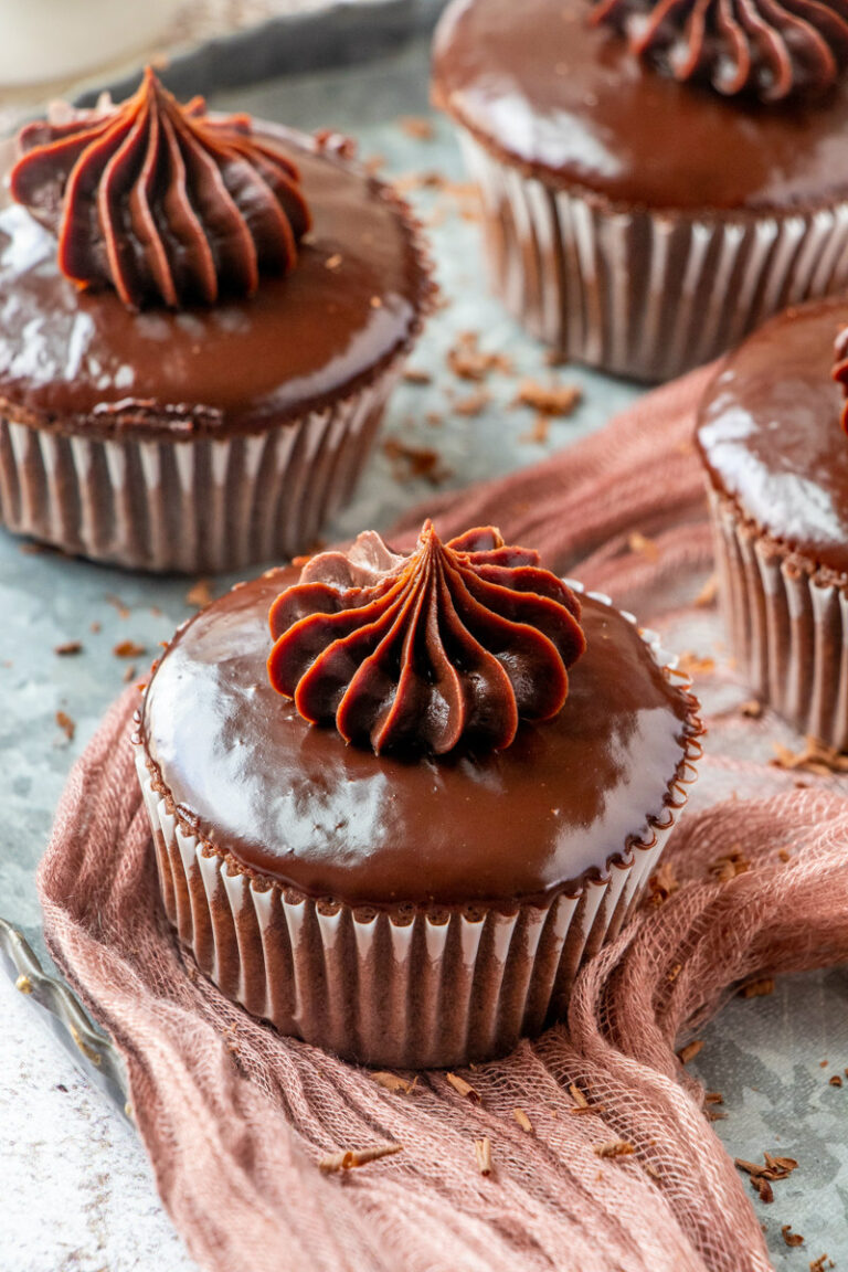 chocolate-cupcakes-with-chocolate-ganache-recipe-girl