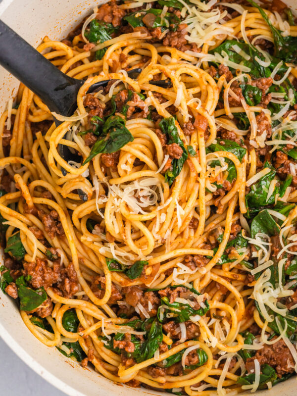 Lamb spaghetti in bowl