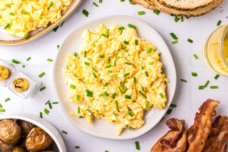 Creamy Dreamy Scrambled Eggs - De Ma CuisineDe Ma Cuisine