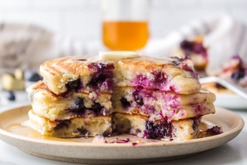 Blueberry-Pancakes-8