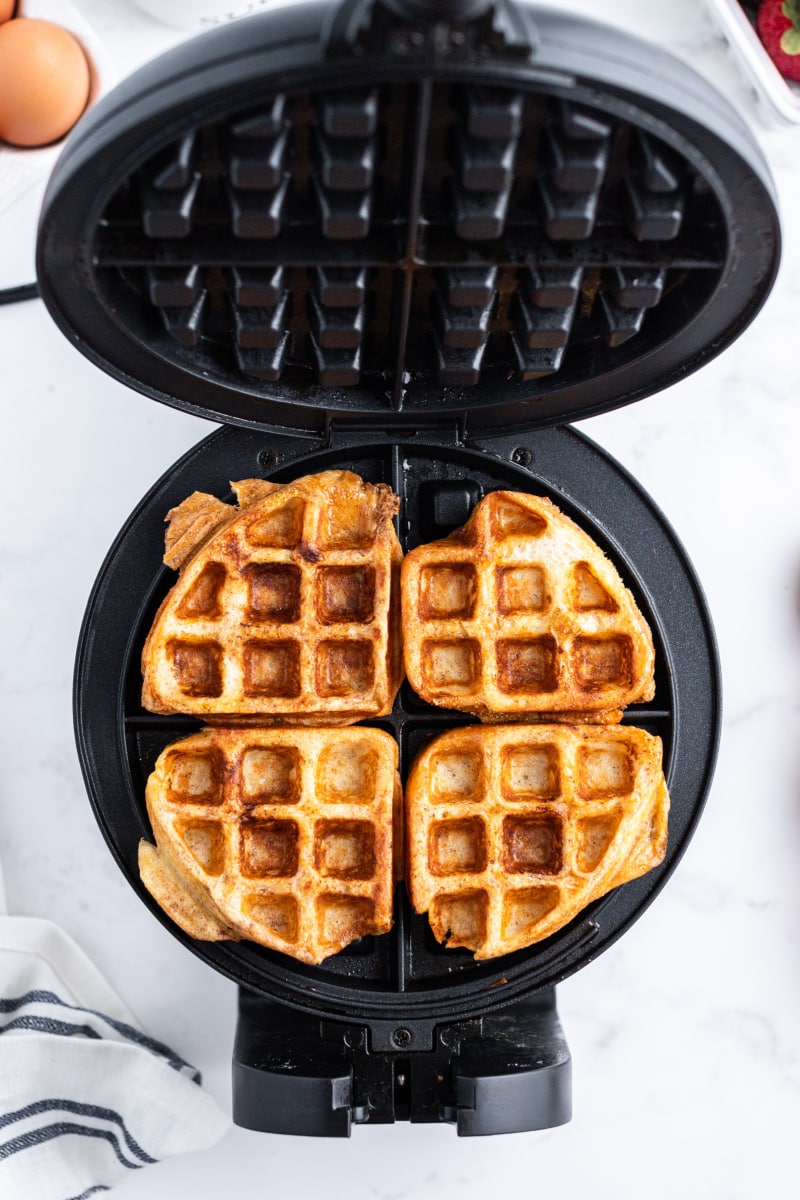 https://www.recipegirl.com/wp-content/uploads/2007/07/French-Toast-Waffles-4.jpeg