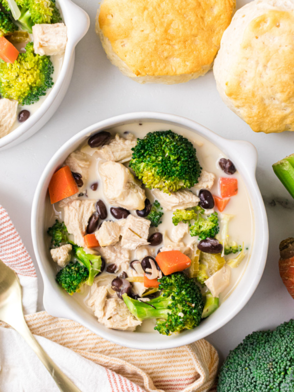 bowl of chicken broccoli soup