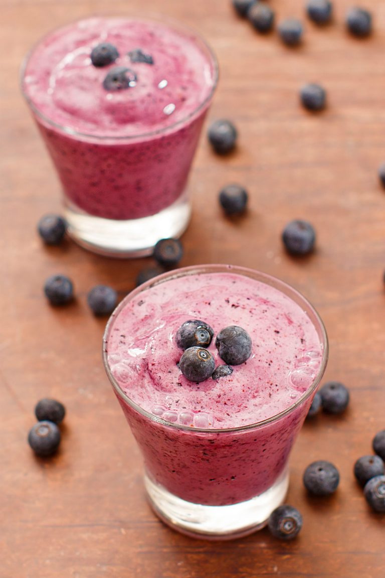 Easy 3-Ingredient Blueberry Lemon Smoothies - Recipe Girl