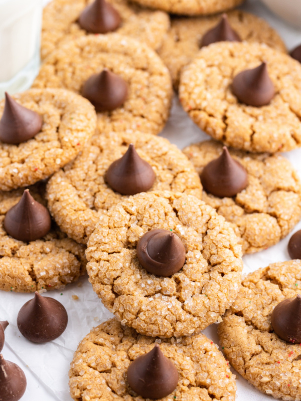 flourless peanut butter kiss cookies