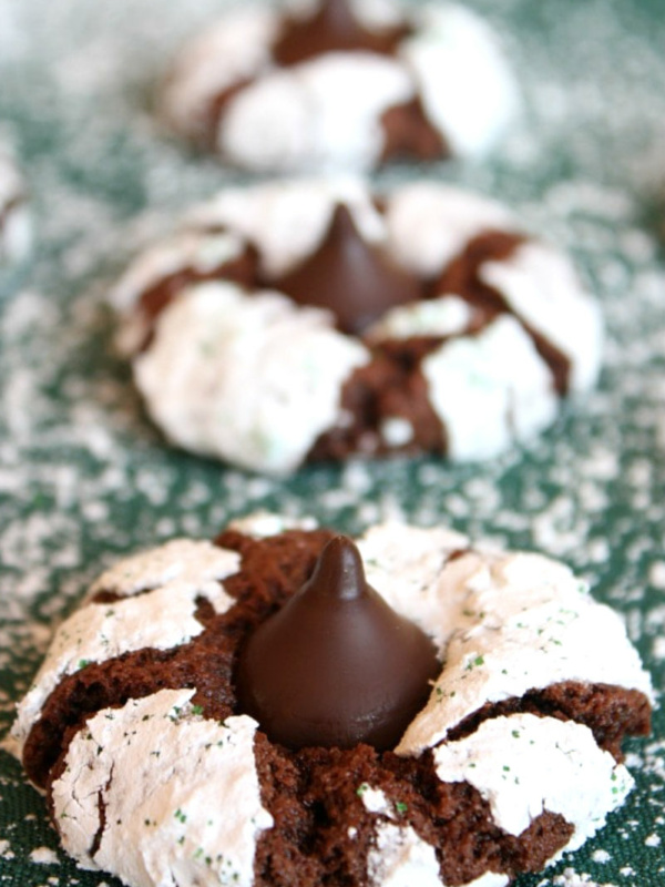 chocolate mint kiss crinkles