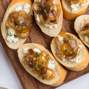 crostini with gorgonzola caramelized onions and fig jam