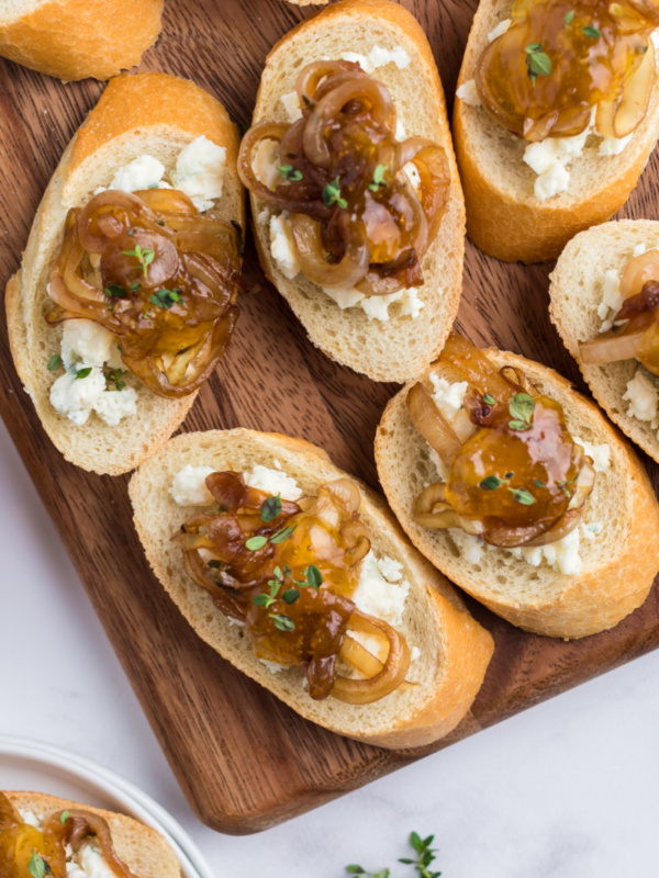 crostini with gorgonzola caramelized onions and fig jam