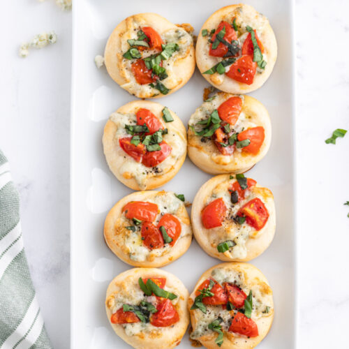 Pizzette with Gorgonzola Tomato and Basil - Recipe Girl