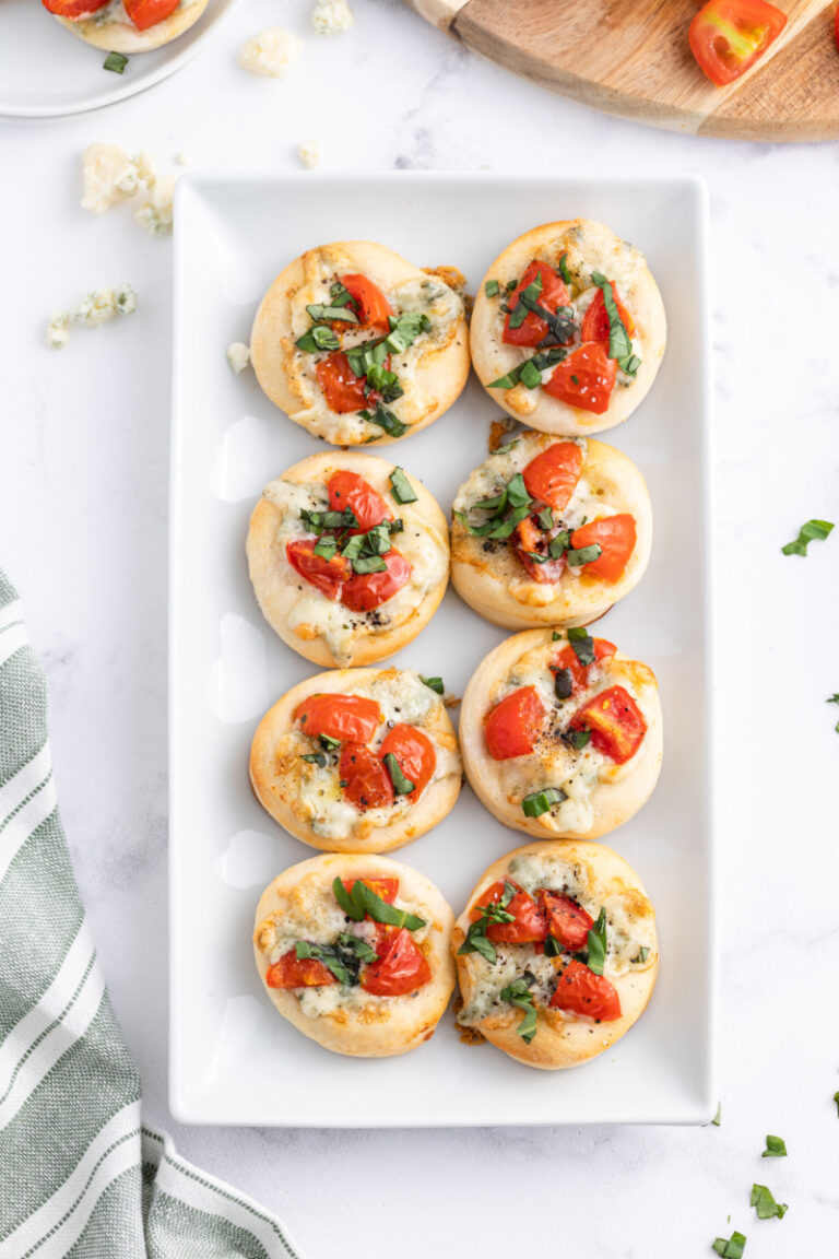 Pizzette with Gorgonzola Tomato and Basil - Recipe Girl