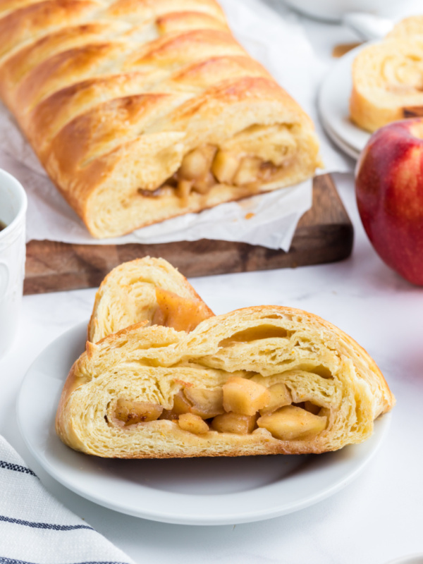 danish braid with apple filling