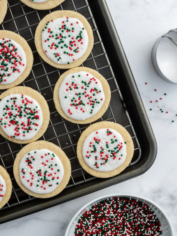 decorated cinnamon sugar cookies on rack