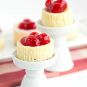 Mini Cherry Cheesecake Bites