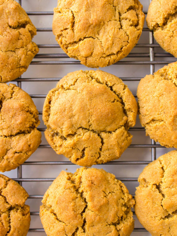 extra crispy gingersnaps on a cooking rack