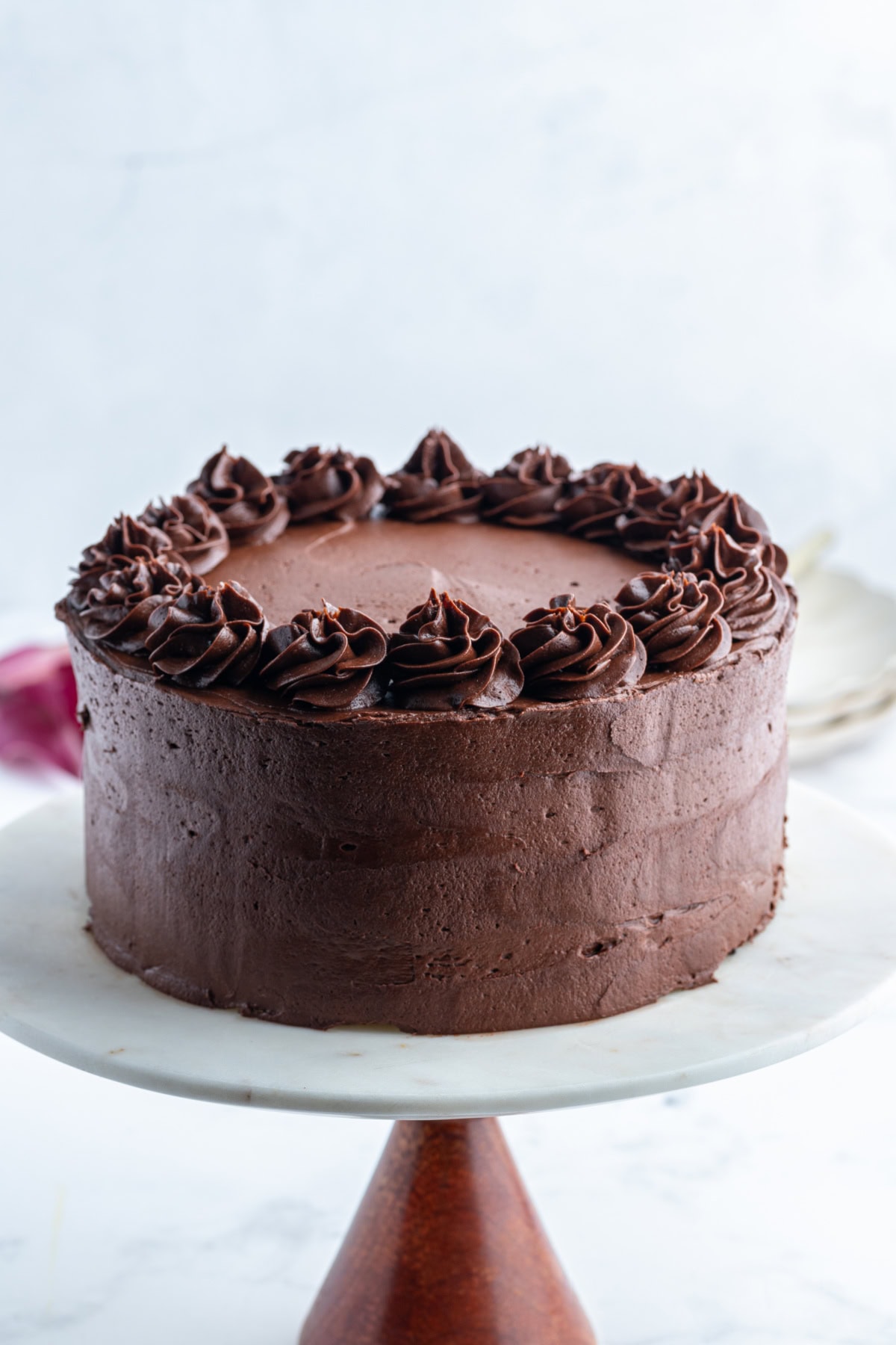 hershey's chocolate cake on cake stand