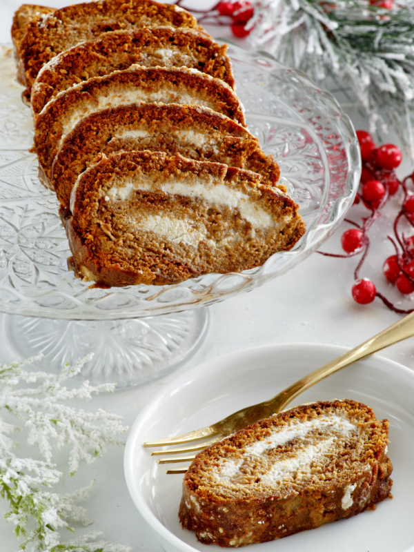 sliced gingerbread ice cream roll