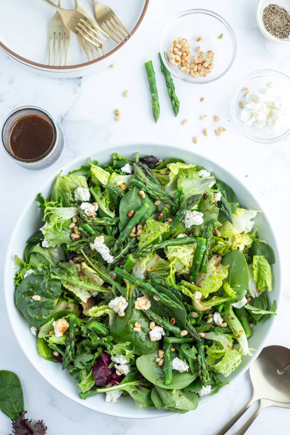 asparagus and goat cheese salad in bowl