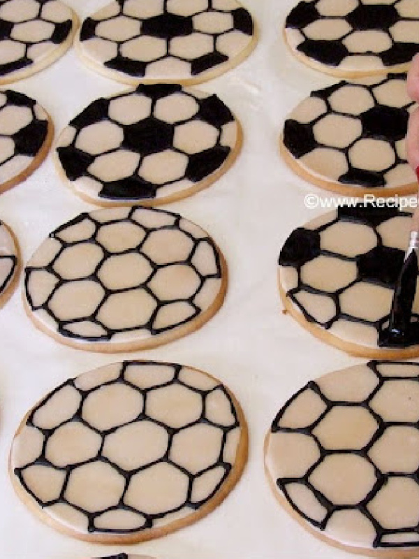 soccer ball cookies