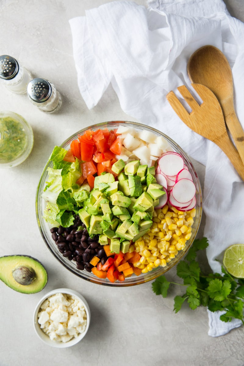 https://www.recipegirl.com/wp-content/uploads/2008/11/mexican-chopped-salad-2.jpg