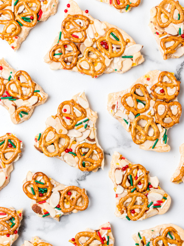 several pieces of fudgy eggnog pretzel bark