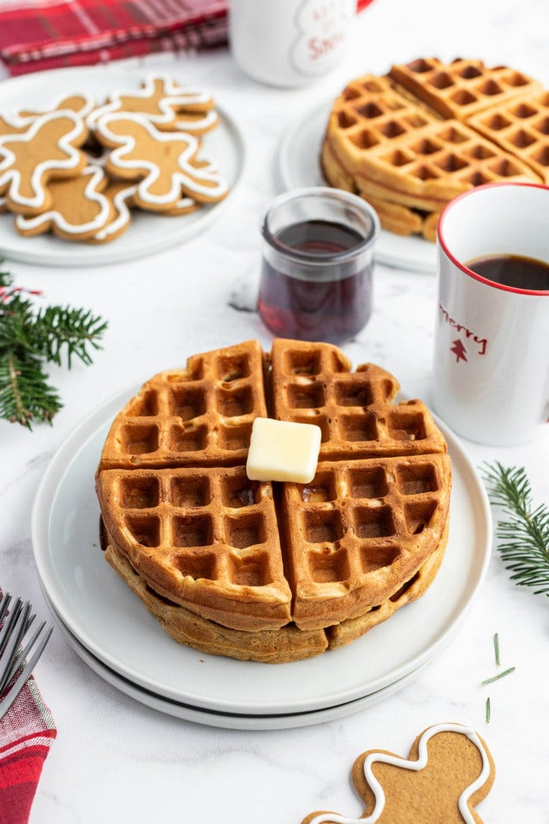Easy Gingerbread Waffles - Catz in the Kitchen