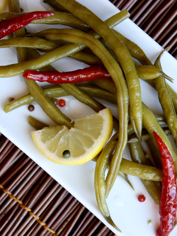 Spicy Pickled Green Beans