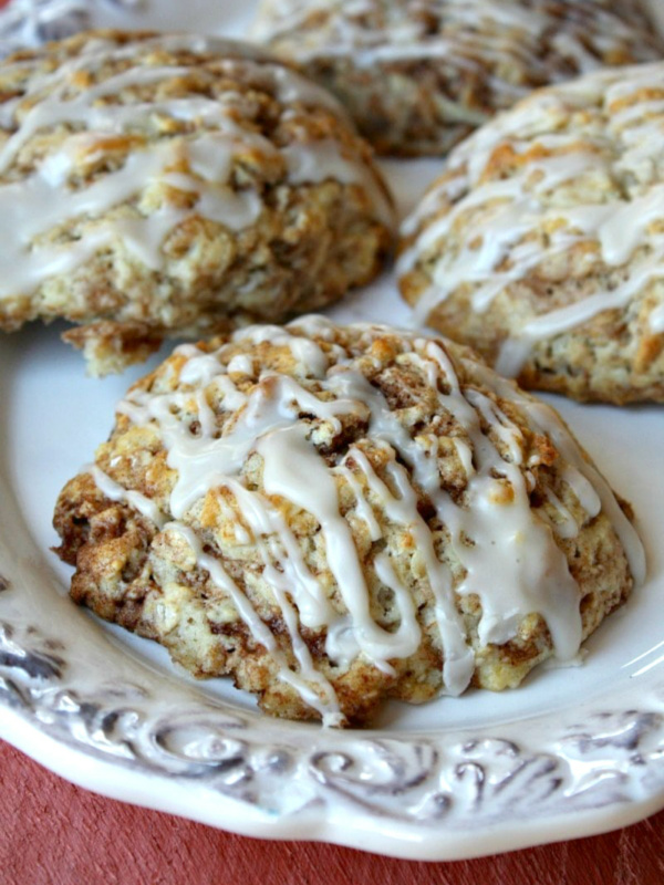 cinnamon bun scones on a white platter