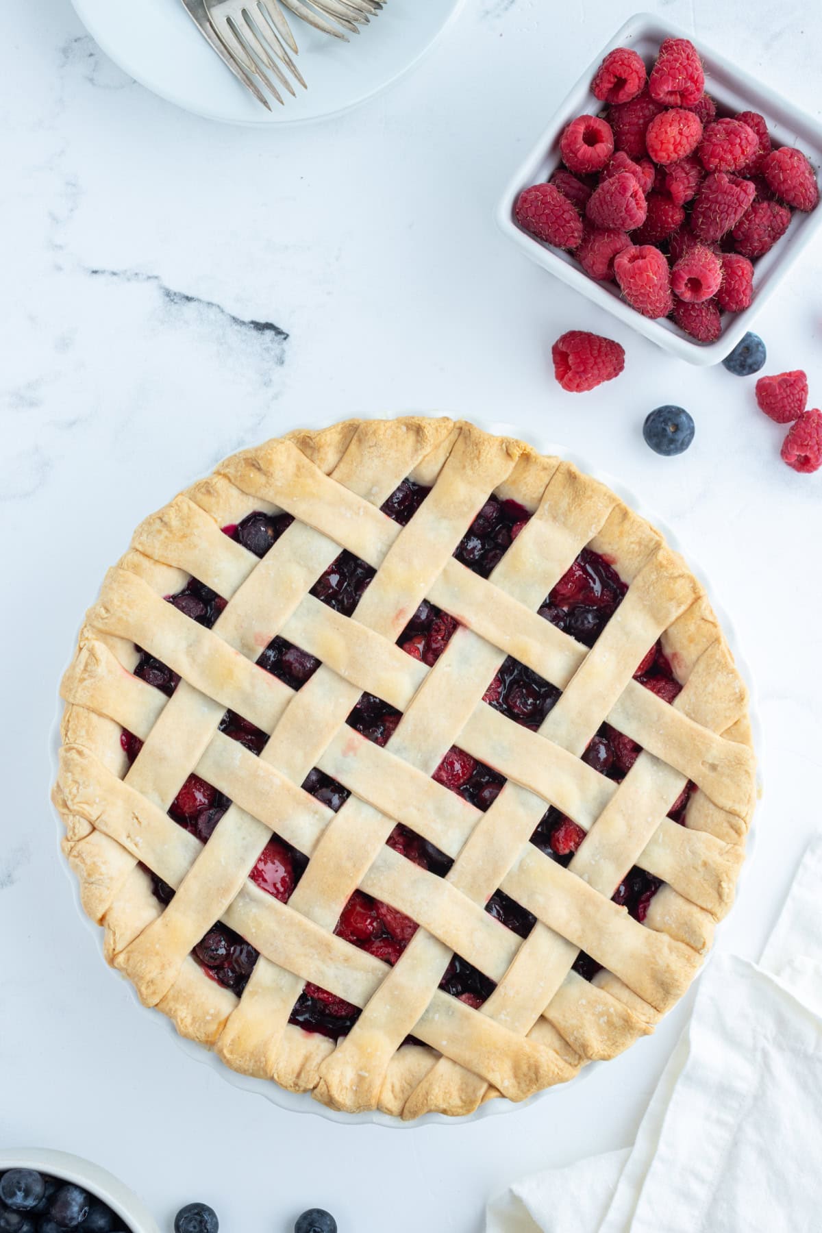raspberry blueberry pie with lattice on top
