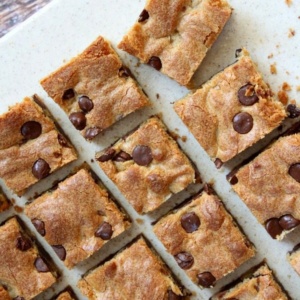 Chocolate Chip Peanut Butter Bars