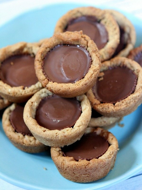 peanut butter cup cookie cupcakes