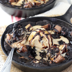 Snickers Chocolate Chip Skillet Cookie