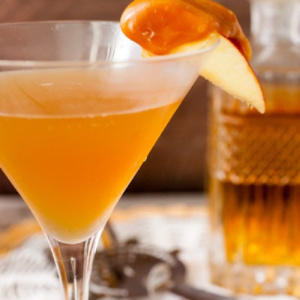 caramel apple manhattan