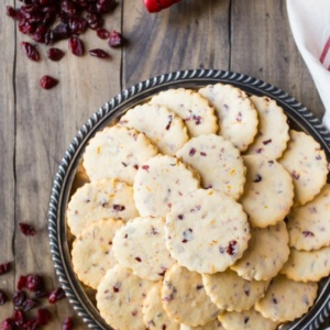 Cranberry Orange Shortbread Cookies by @bakingamoment