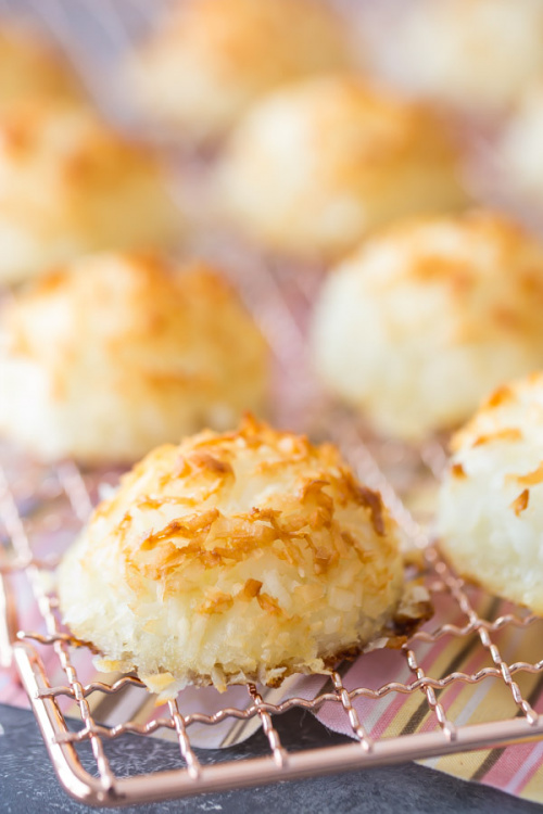 Easy Coconut Macaroons - Recipe Girl