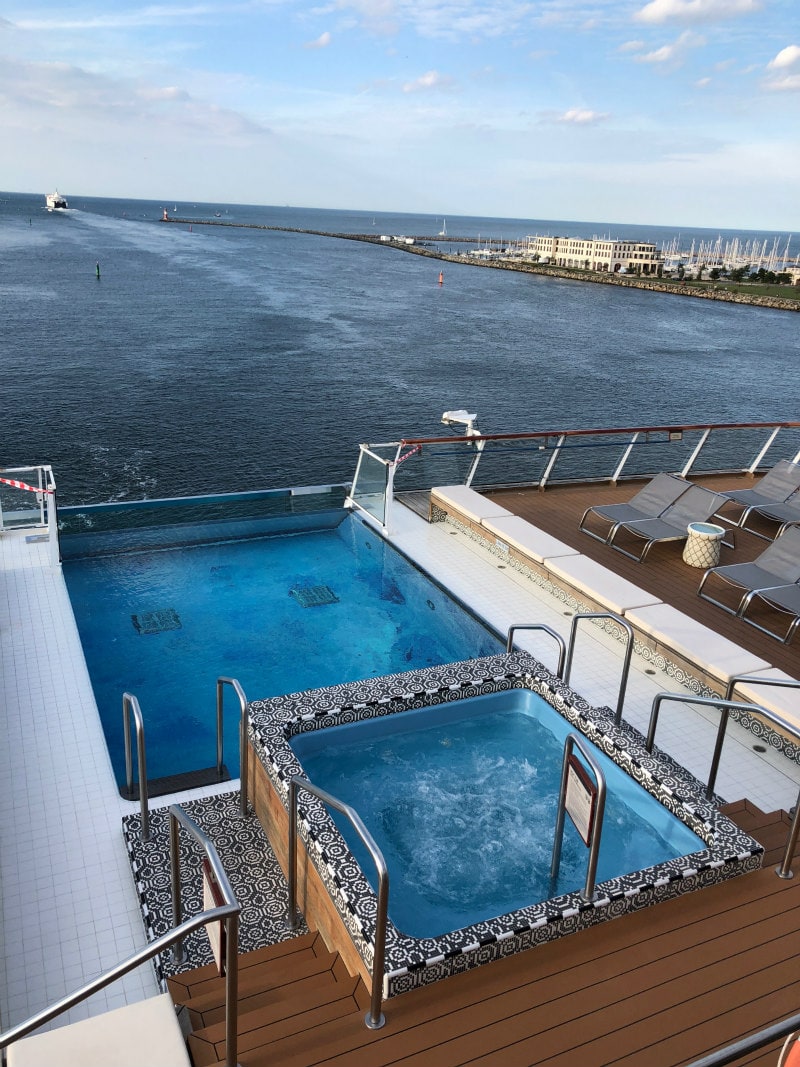 Pool and Hot tub on The Viking Star