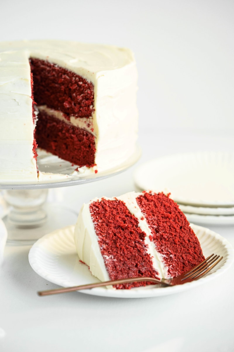 Red Velvet Cake with Cream Cheese Frosting - Yummiesta