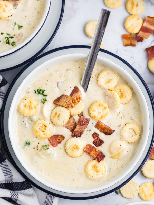 bowl of new england clam chowder